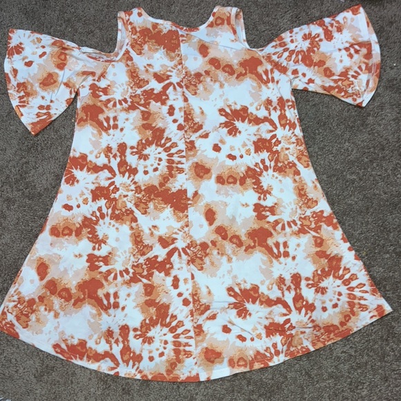 Dress - Picture 2 of 4